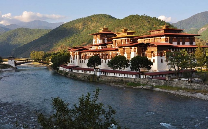 Changangkha Lhakhang là điểm tham quan gần pháo đài Simtokha Dzong