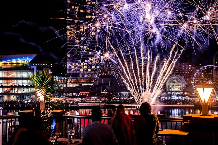 Địa điểm đón năm mới ở Darling Harbour - là một trong những nơi đón năm mới đầu tiên trên thế giới