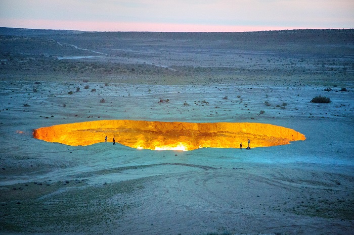 Cổng địa ngục Darvaza là một địa điểm du lịch Turkmenistan