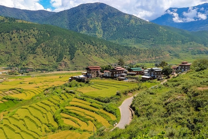 Làng Risha là điểm tham quan gần sông Mo Chhu Bhutan 