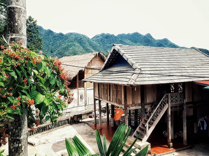 Pom Cọong là bản làng đẹp ở Mai Châu cũng dần phát triển du lịch