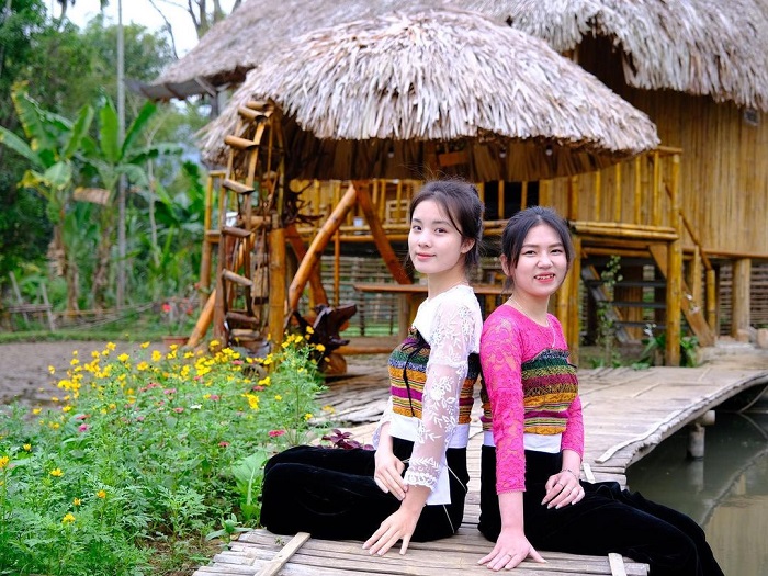 Bản Nhót Mai Châu là nơi để du khách khám phá văn hóa bản địa của dân tộc Thái