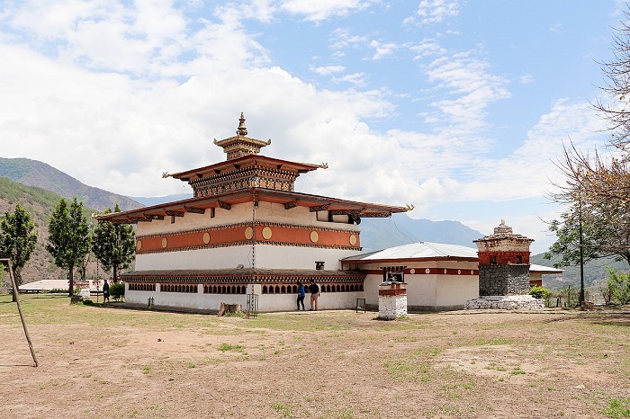 Chùa Chimi Lhakhang là điểm tham quan gần sông Mo Chhu Bhutan 