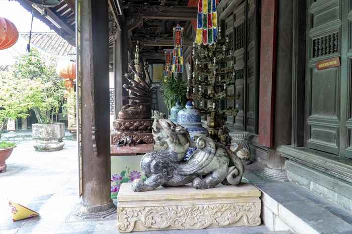 chùa Dư Hàng Hải Phòng - tác phẩm điêu khắc