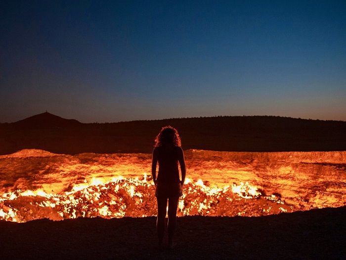 Ngọn lửa cháy vĩnh cửu ở cổng địa ngục là một địa điểm du lịch Turkmenistan