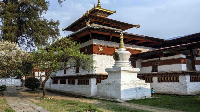 Kyichu Lhakhang là điểm tham quan gần pháo đài Zuri Dzong Bhutan