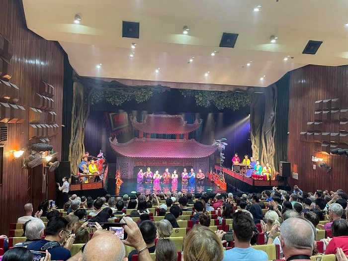 địa điểm xem múa rối nước Hà Nội - Nhà hát Thăng Long