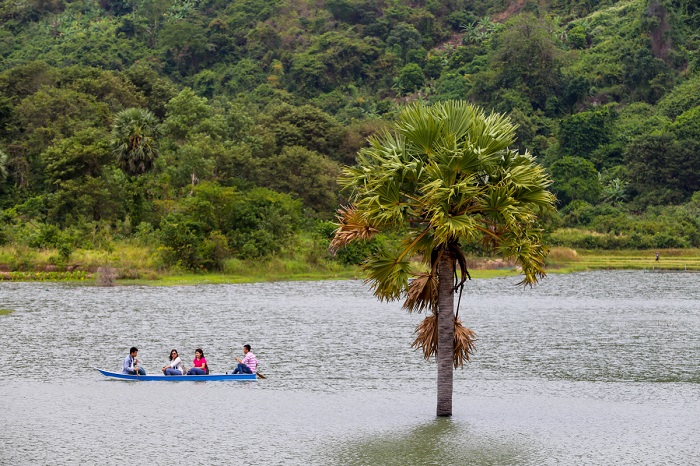 Hồ Ô Thum là địa điểm mà khi du lịch An Giang trong ngày nhất định phải ghé