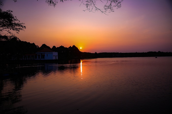 Hồ Bàu Sen gắn liền với lịch sử dân tộc