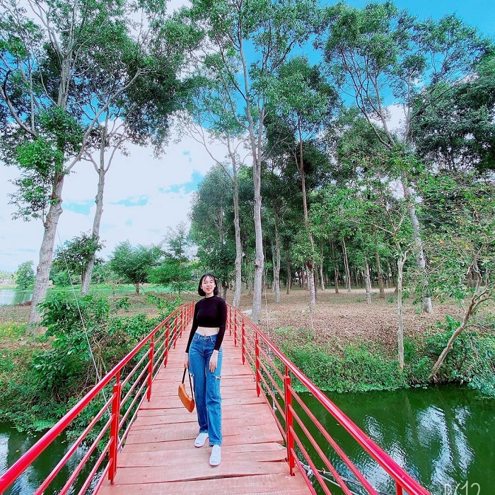 Sống ảo đẹp tại Hồ Bàu Sen 