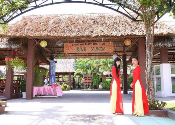 Khu ẩm thực sinh thái Bình Xuyên thu hút du khách dịp cuối tuần