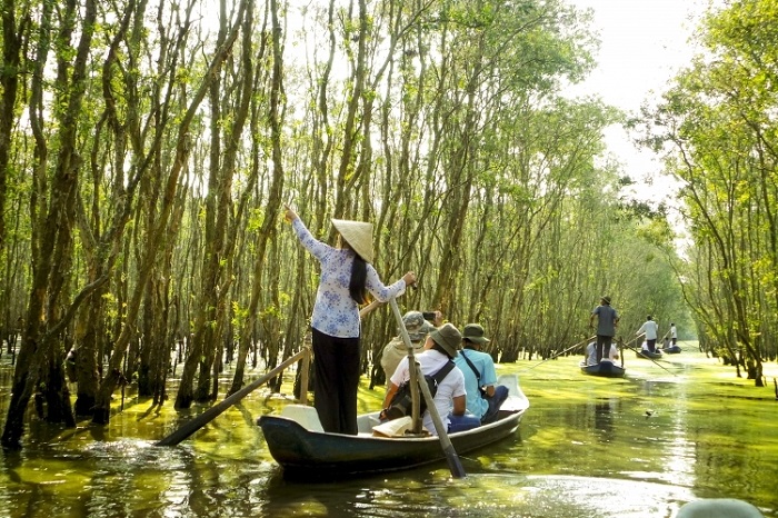 Nhắc đến những khu du lịch sinh thái ở An Giang mà không nhắc đến khu du lịch sinh thái Rừng Tràm Trà Sư thì được xem như là một thiếu sót lớn