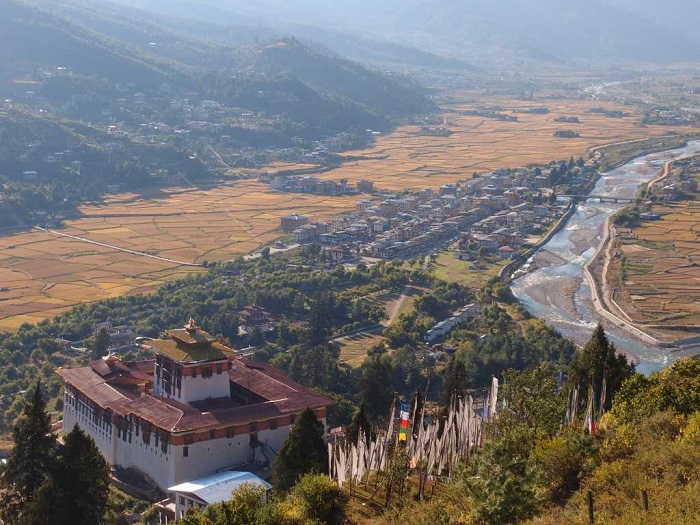 Du lịch đến pháo đài Zuri Dzong Bhutan