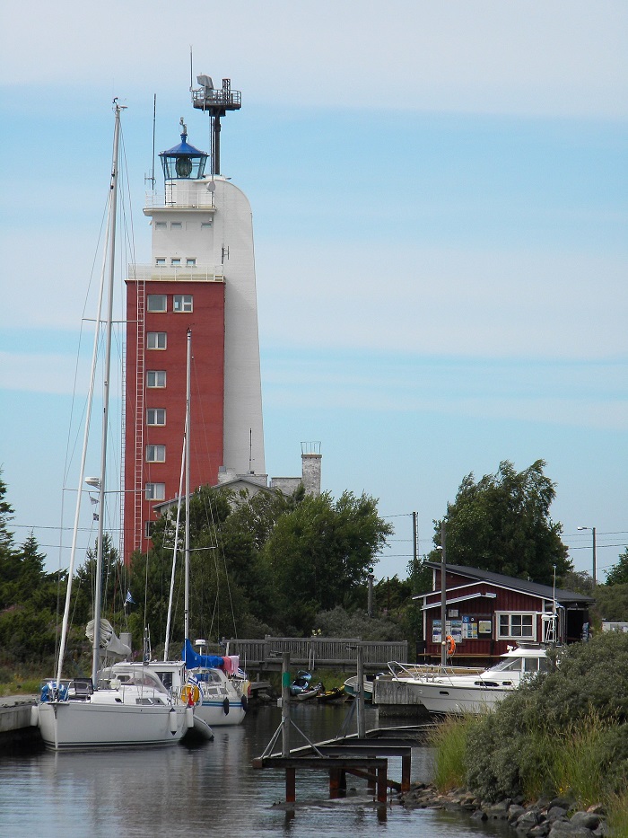 Ngọn hải đăng Kylmäpihlaja là điểm tham quan ở thị trấn Rauma
