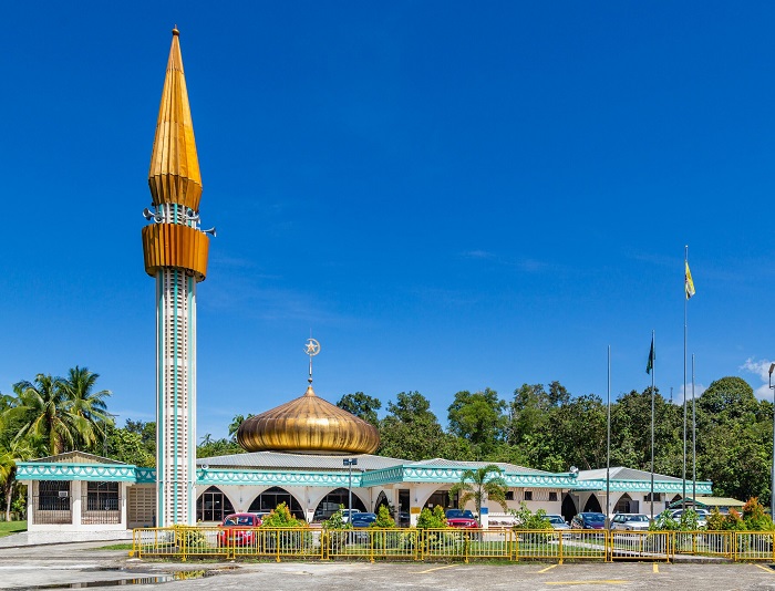 Nhà thờ Hồi giáo Hassanal Bolkiah ở thị trấn Tutong Brunei 