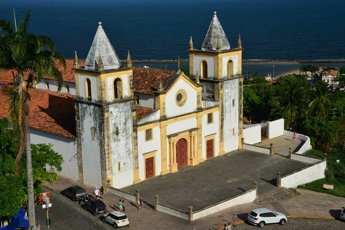 Ghé thăm nhà thờ Sé là hoạt động thú vị ở thị trấn Olinda Brazil