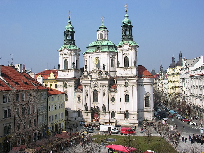 Kinh nghiệm du lịch Praha - tham quan Nhà thờ thánh Nicholas