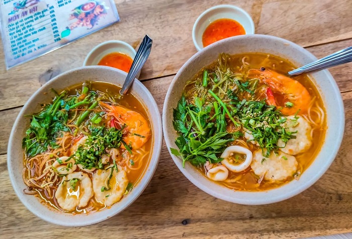 Bún Thái là một trong những món ăn cay nhất Việt Nam có nhiều topping