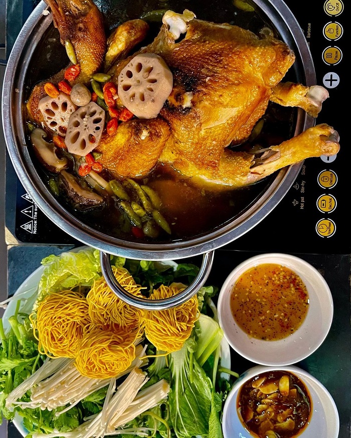 Gà tiềm ớt hiểm là một trong những món ăn cay nhất Việt Nam bổ dưỡng