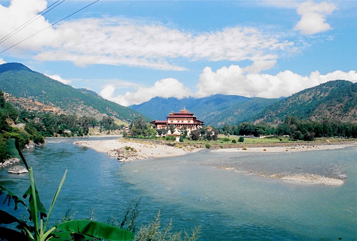 Vẻ đẹp sông Mo Chhu Bhutan