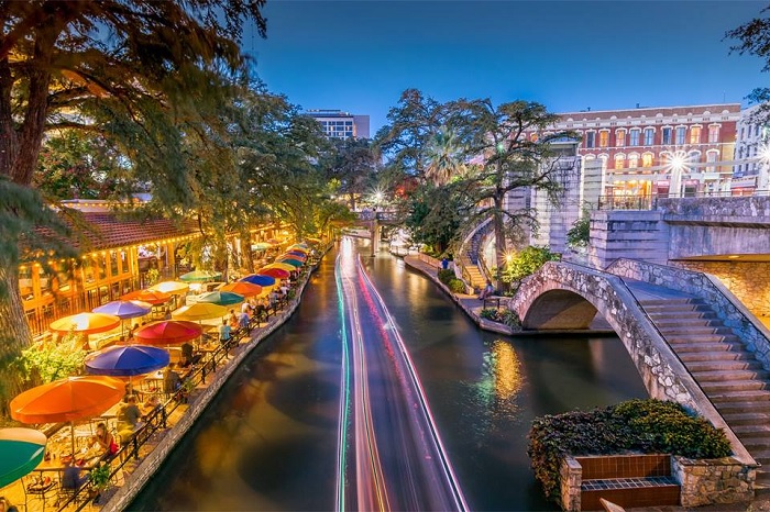 San Antonio River Walk là địa điểm du lịch ở San Antonio