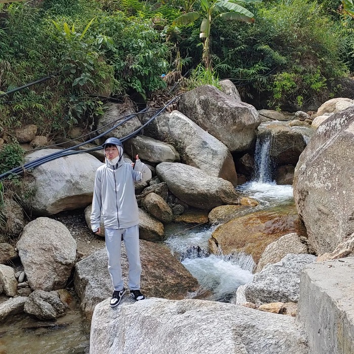 Thôn Nà Thác Hà Giang còn có suối thác tuyệt đẹp