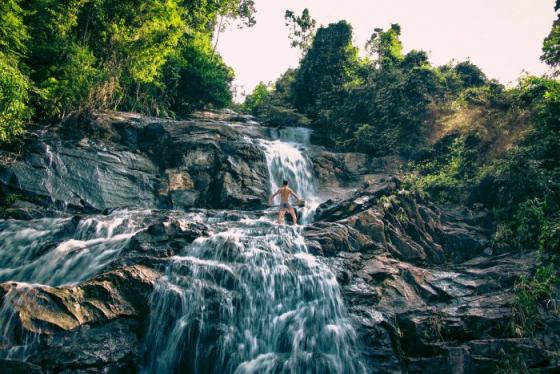 Trekking đầy hoang dã ở thác Ba Đờ Phọt Đà Nẵng