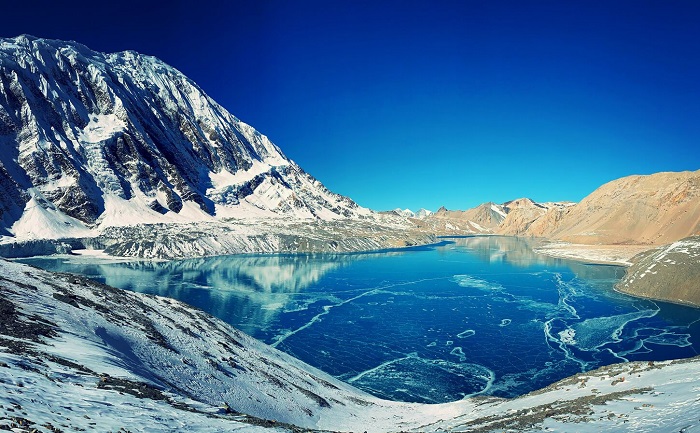 Hồ Tilicho là một trong những hồ nước đẹp ở Nepal