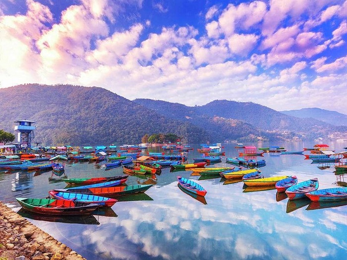 Hồ Phewa là một trong những hồ nước đẹp ở Nepal