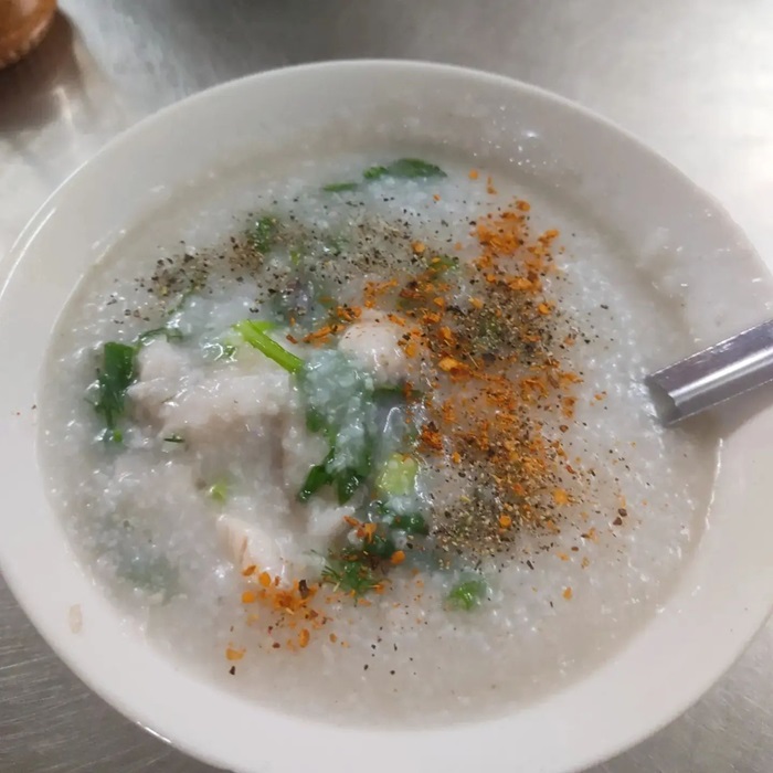 Tien Trang beach Thanh Hoa - fish porridge