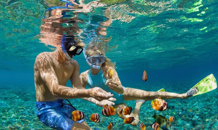 Đi lặn với ống thở là điều cần làm ở Công viên Quốc gia Cahuita