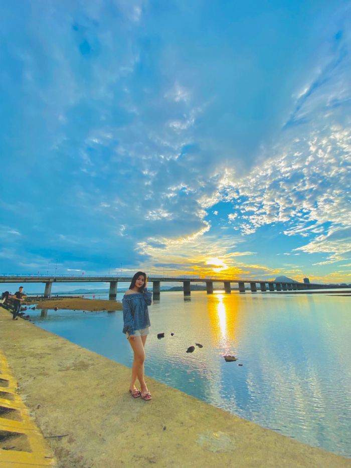 Sunset scene of Hung Vuong Bridge, Phu Yen