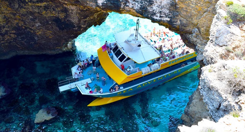 Đi phà đến Blue Lagoon ở Malta 