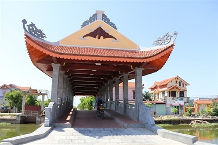 địa điểm du lịch Kim Sơn Ninh Bình - cầu ngói Lưu Quang