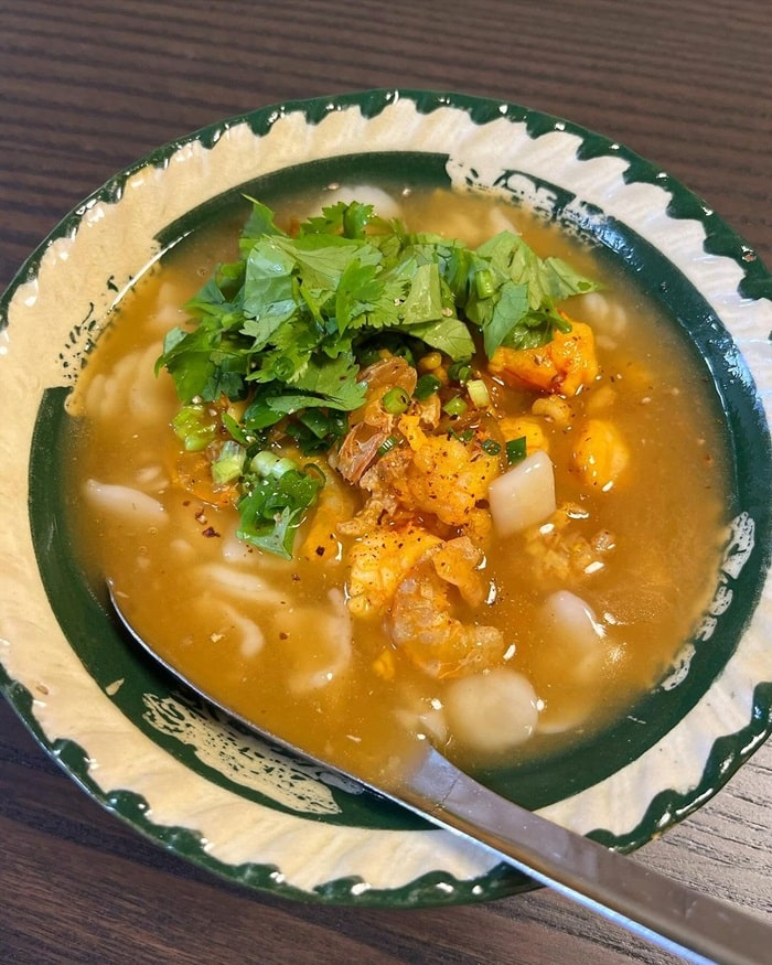 Breakfast dish in Thanh Hoa - porridge soup