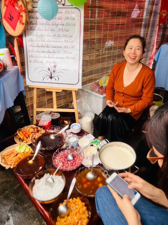 Snack shop in Ninh Binh - Che Thanh Thao