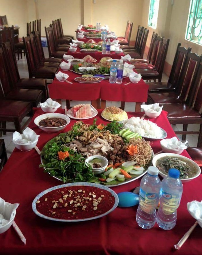 Delicious restaurant in Mai Chau - Dung Hoa Quan