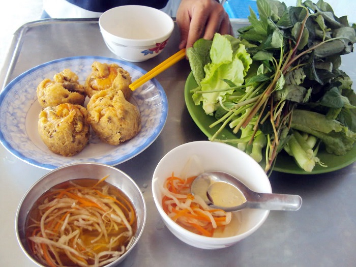 Delicious Banh Tre restaurants in Can Tho - Stir-fried vermicelli and Banh Tre restaurants