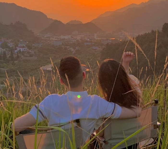 Green Camp Moc Chau with romantic corners to watch the sunset