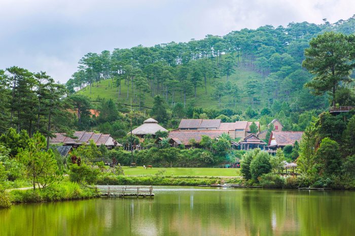 Những khu nghỉ dưỡng ở Lạc Dương làng Cù Lần 