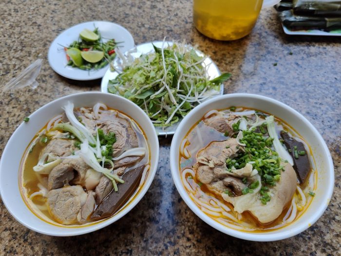 Quán bún bò ngon ở Nha Trang