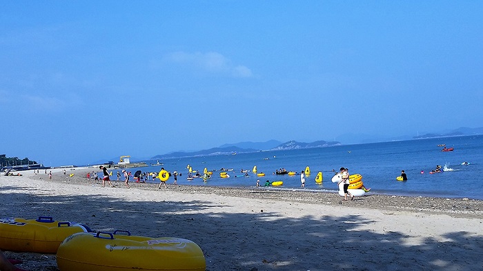 Bãi biển Geumgap là địa điểm không thể bỏ qua khi đến đảo Jindo Hàn Quốc 