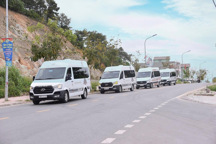 hãng xe limousine Hạ Long - Hà Nội - Hoàng Khôi Limousine 