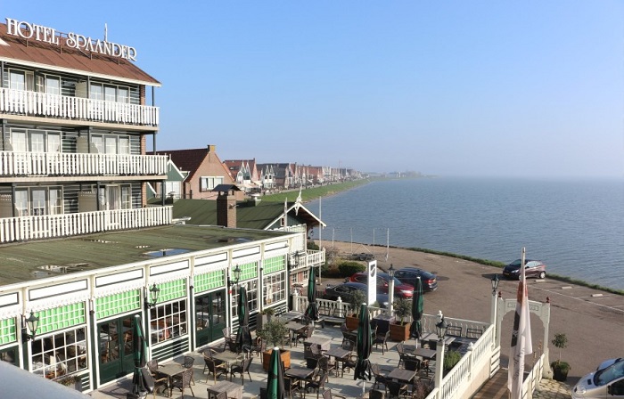 Khách sạn Spaander là điểm tham quan và điều nên làm ở thị trấn Volendam 