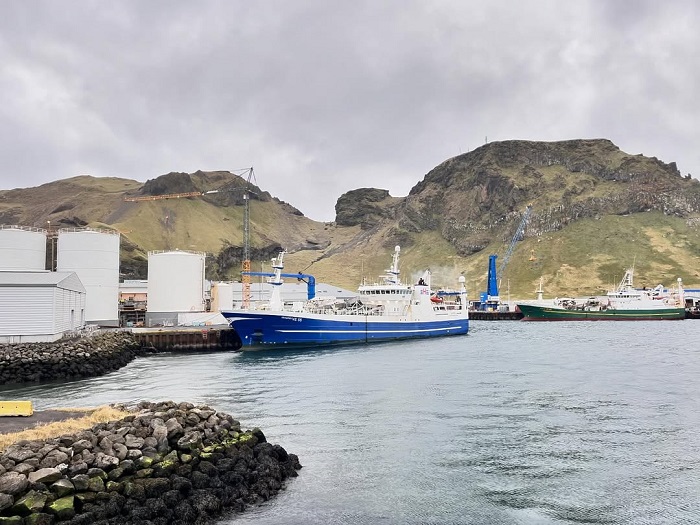 Di chuyển đến quần đảo Westman Iceland