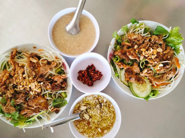 Quán bún thịt nướng ngon ở Huế 