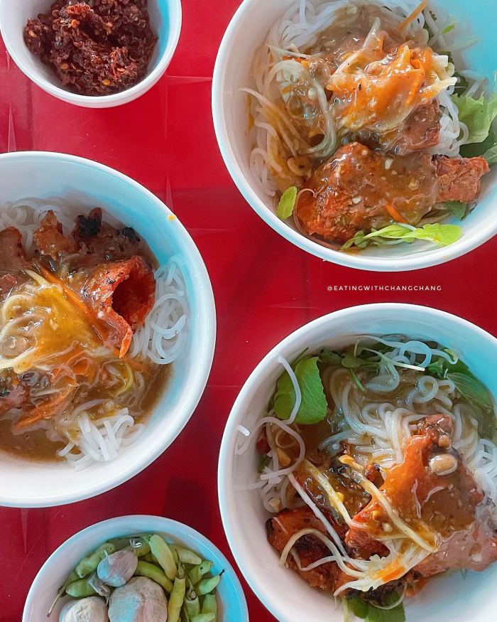 Quán bún thịt nướng ngon ở Huế 