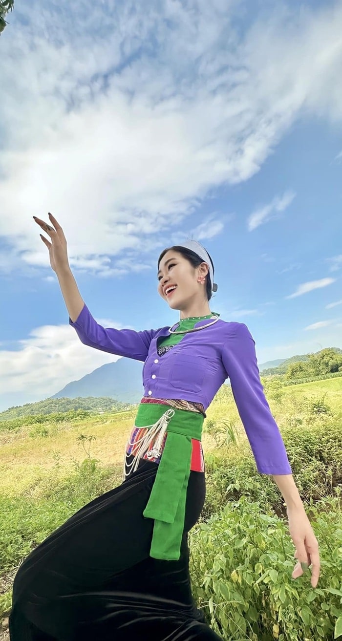 du lịch Hoà Bình chơi gì - Check in cùng trang phục dân tộc