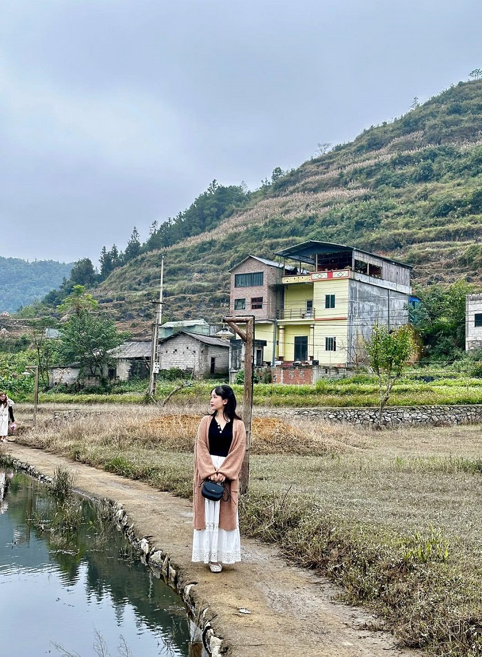 Homestay Lũng Cú Lake View nằm gần hồ Mắt Rồng