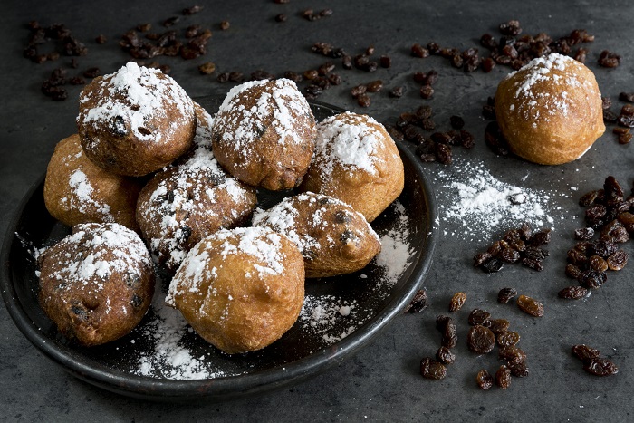 Oliebollen là món ăn Giáng sinh ở Hà Lan ăn là thèm